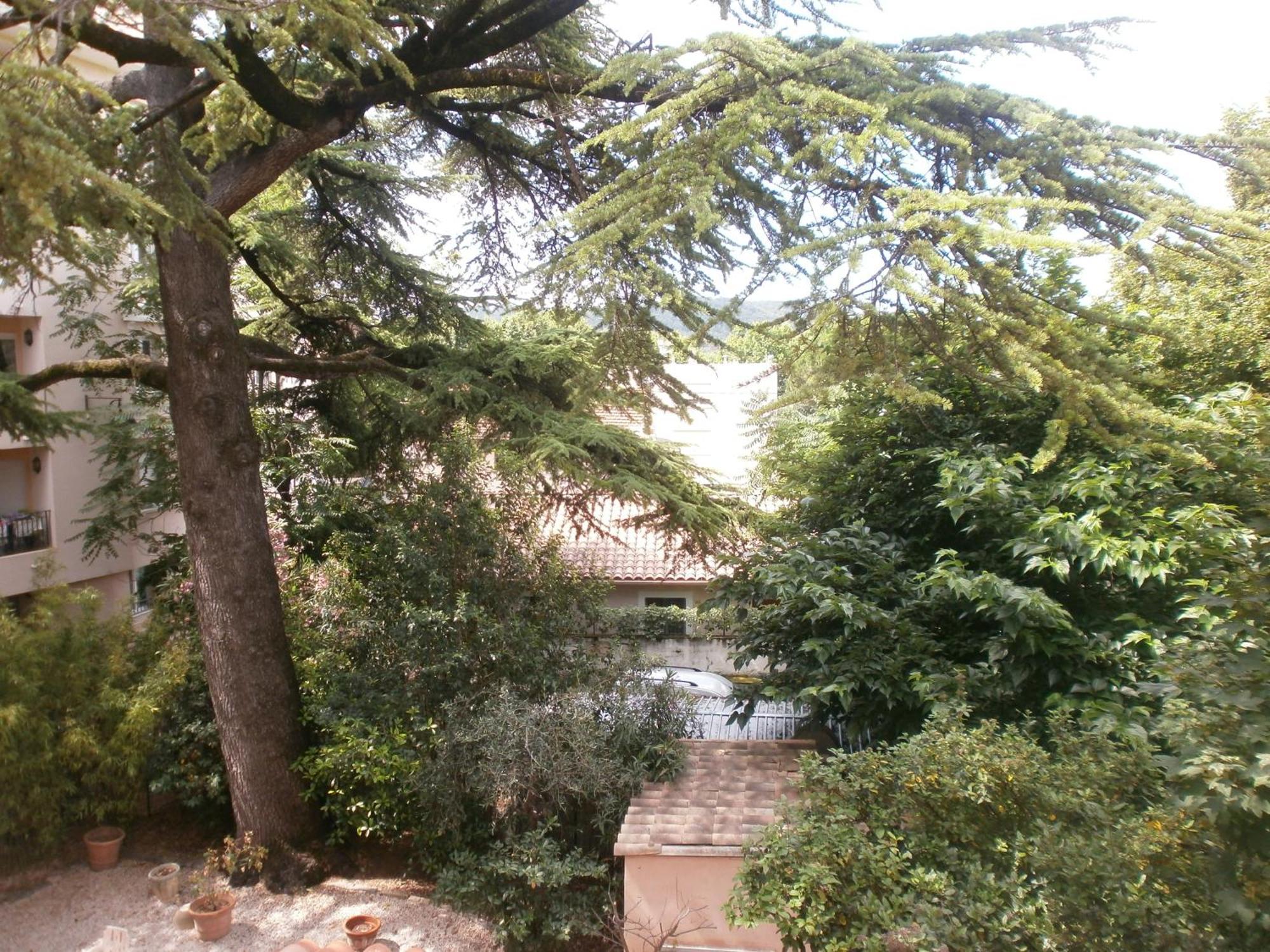 Hotel Le Victoria Draguignan Room photo